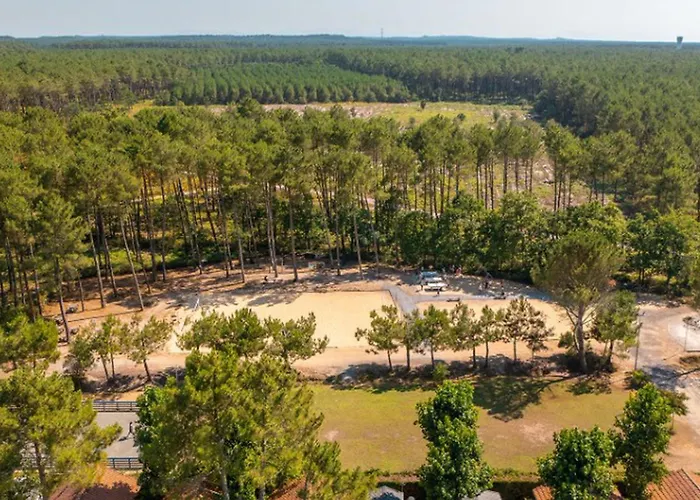 Mobil 2 Chambres, 6 Pers. A - Api-1-52-1640 Camping